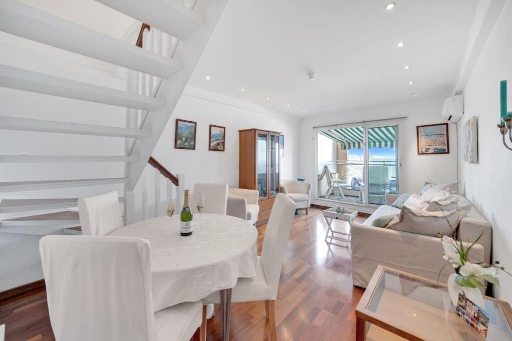 La Prom - A Two Bedroom Apartment With A Sea View Nice Bagian luar foto