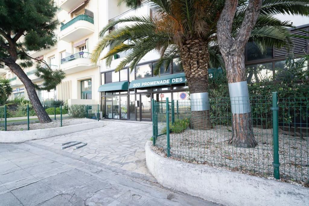 La Prom - A Two Bedroom Apartment With A Sea View Nice Bagian luar foto