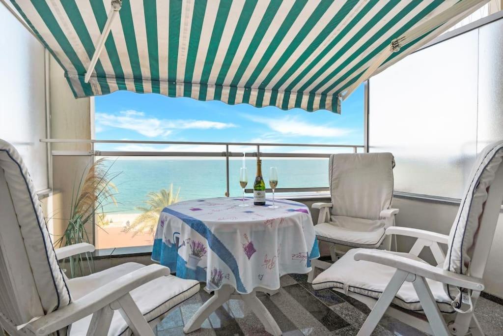 La Prom - A Two Bedroom Apartment With A Sea View Nice Bagian luar foto