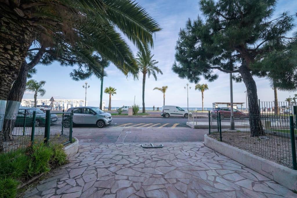 La Prom - A Two Bedroom Apartment With A Sea View Nice Bagian luar foto